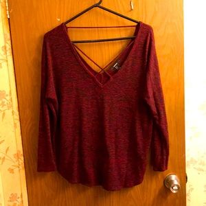 Junior v-neck sweater Medium